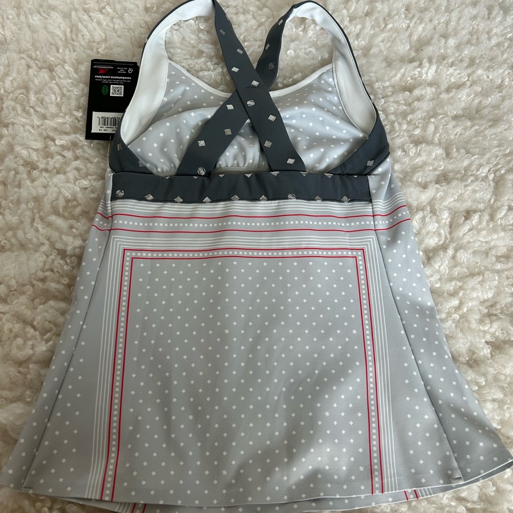 New Balance tank - Picture 3 of 4